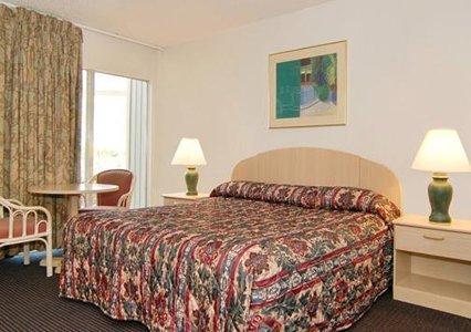 Rodeway Inn & Suites At The Casino Bossier City Room photo